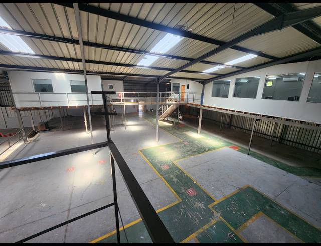 5,500M² WAREHOUSE FOR SALE IN WADEVILLE